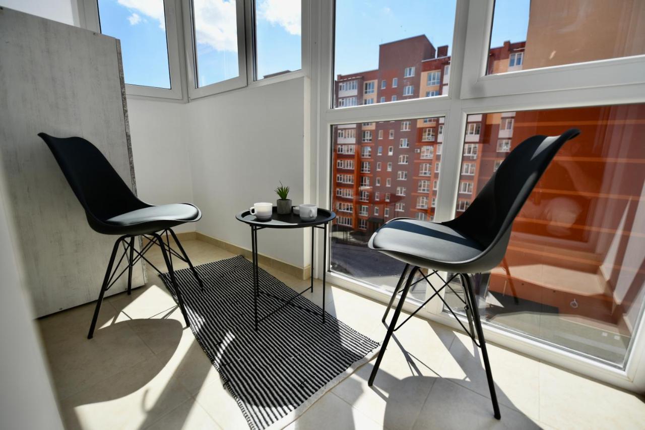 Cozy Apartment Next To The Park Ternopil Exterior foto